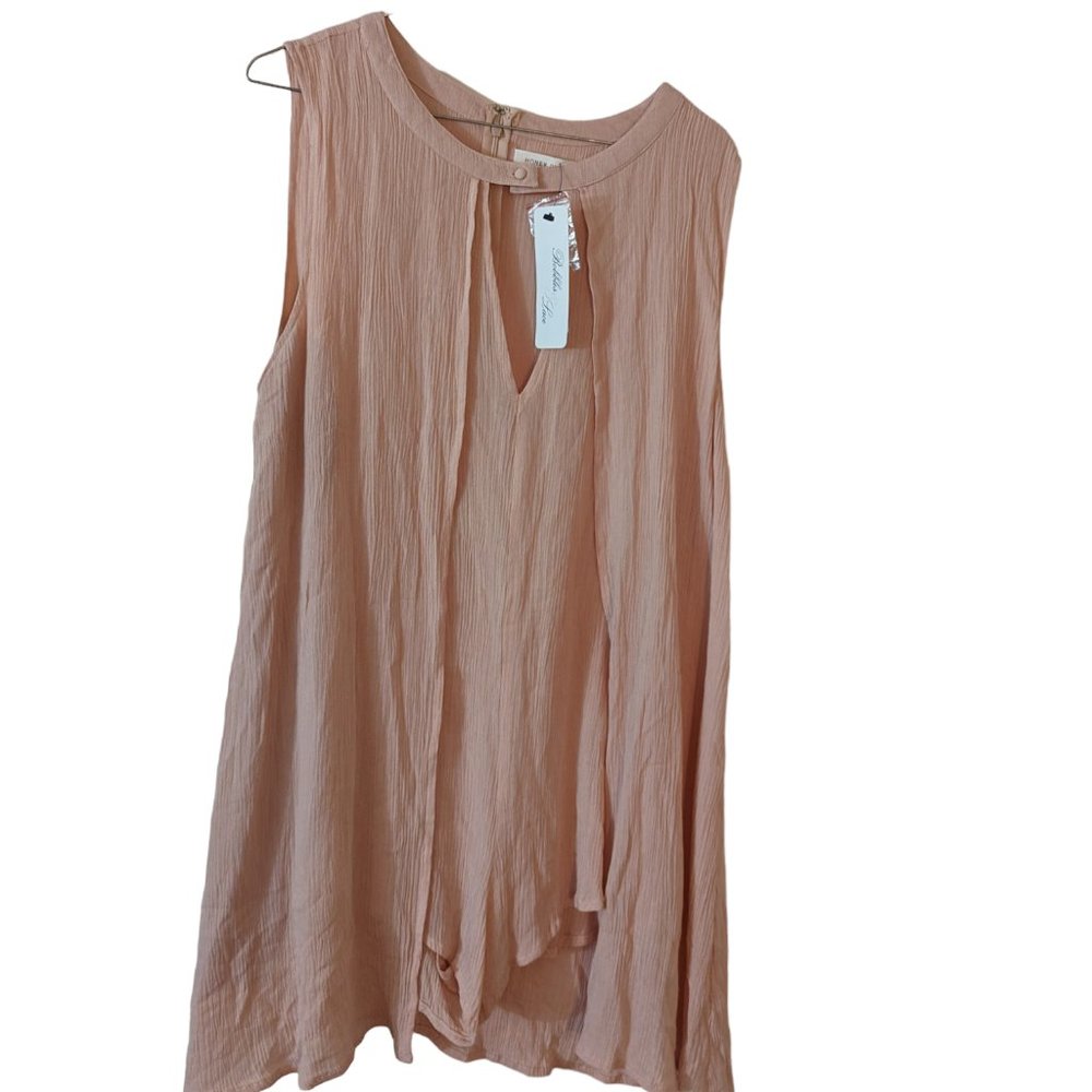 Women's NWT Honey Punch sleeveless romper, size M